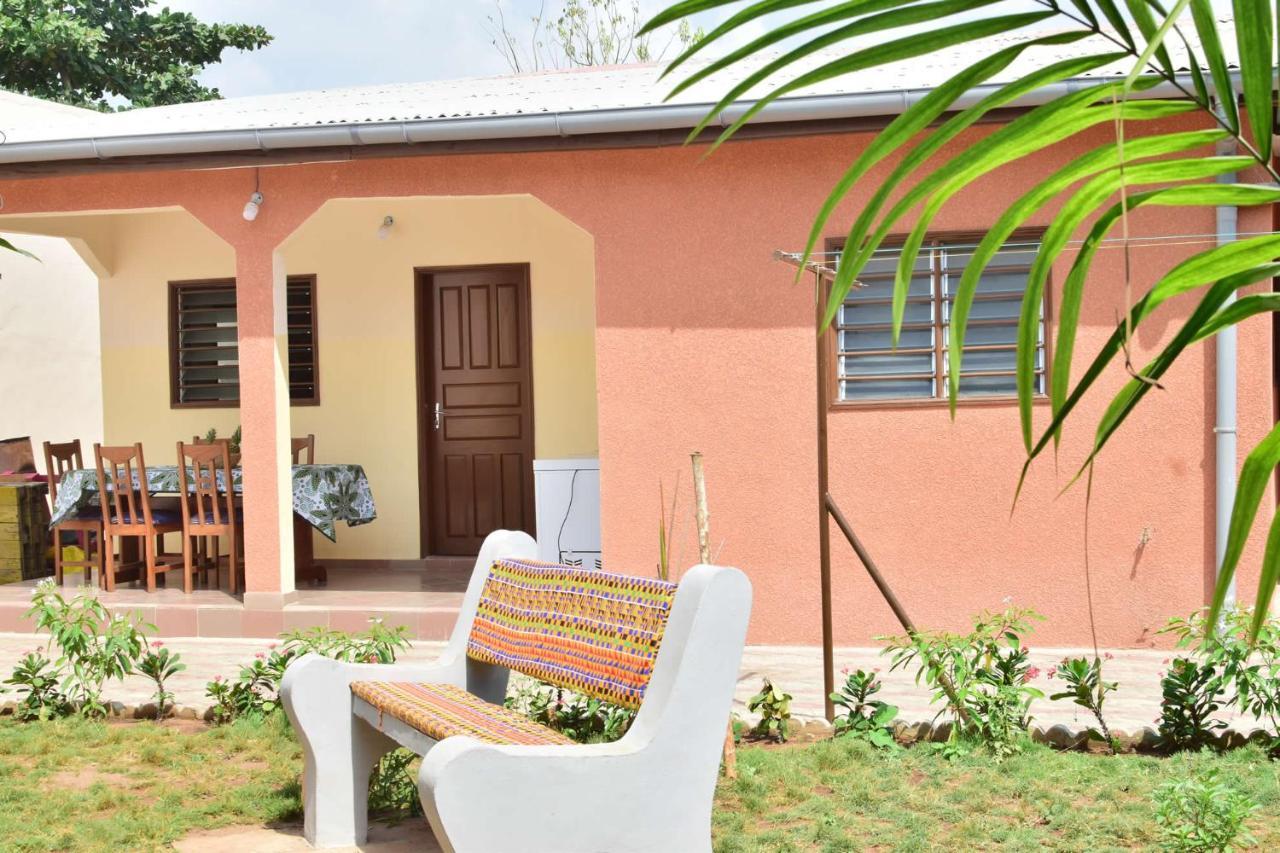 Akwa Guesthouse Cotonou Dış mekan fotoğraf